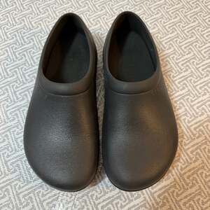 Crocs On The Clock Dual Comfort Slip-Resistant Work Clogs Black